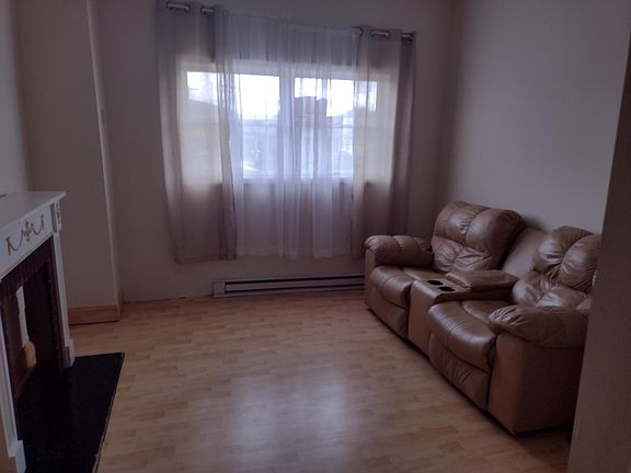 Bonus room with attached bathroom