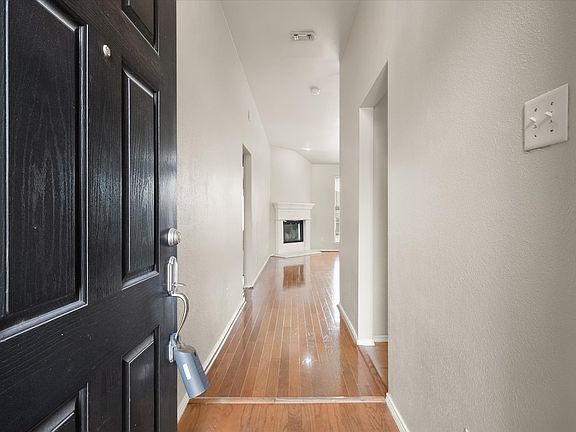 5th image of 1017 Caleb St