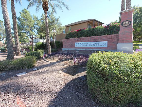 3rd image of 3630 E LESLIE Drive