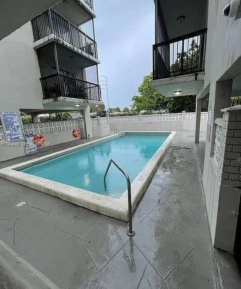 13455 NE 10th Ave #405 — Photo 21
