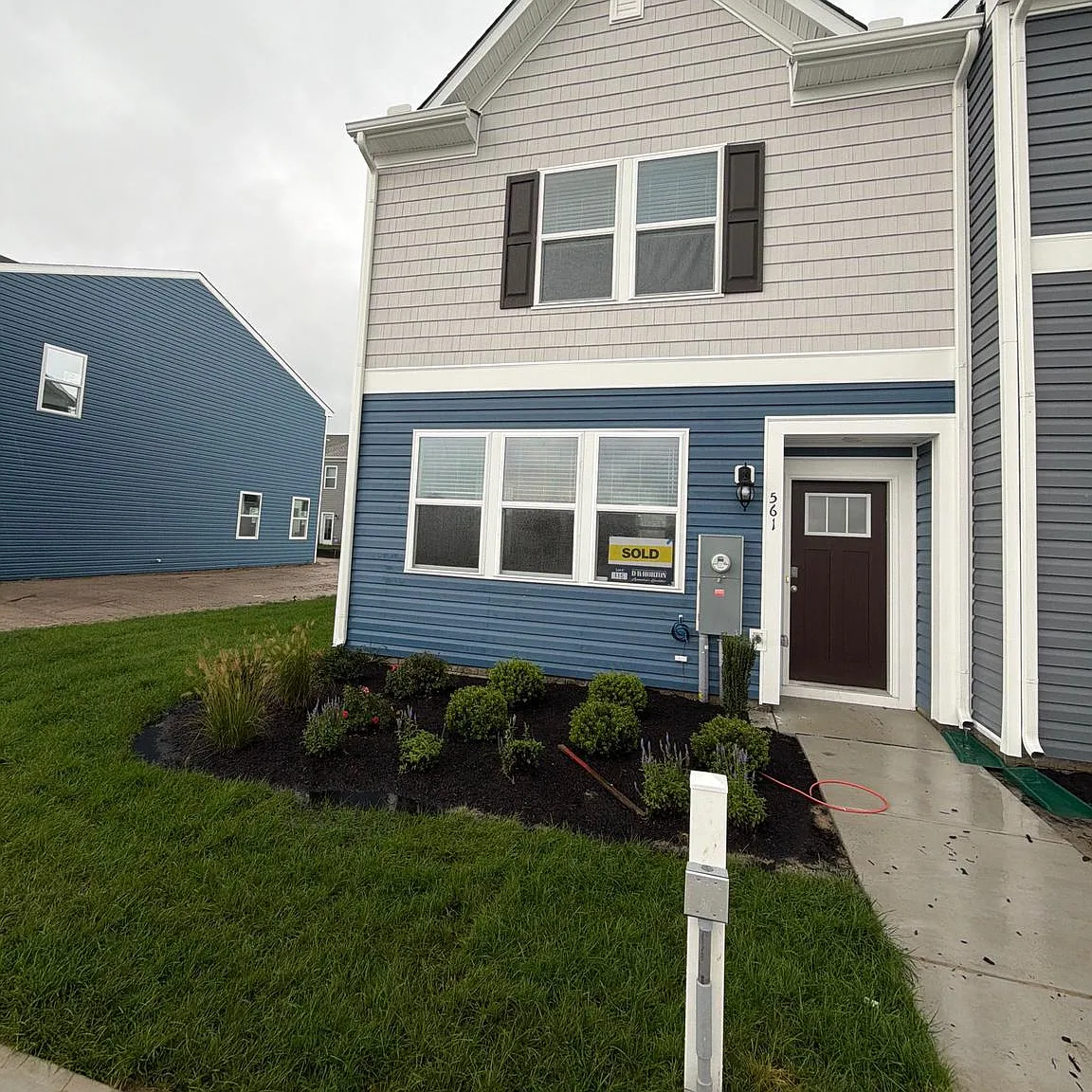 3 bed, 2.5 bath, 1365 sqft, $2,000 — Photo 2
