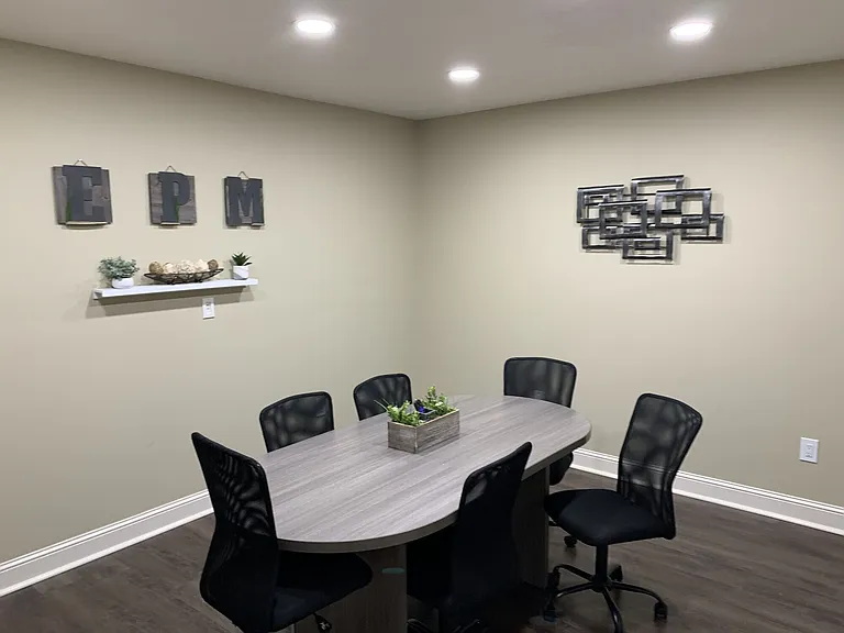 Spring Lake Apartments — Photo 41
