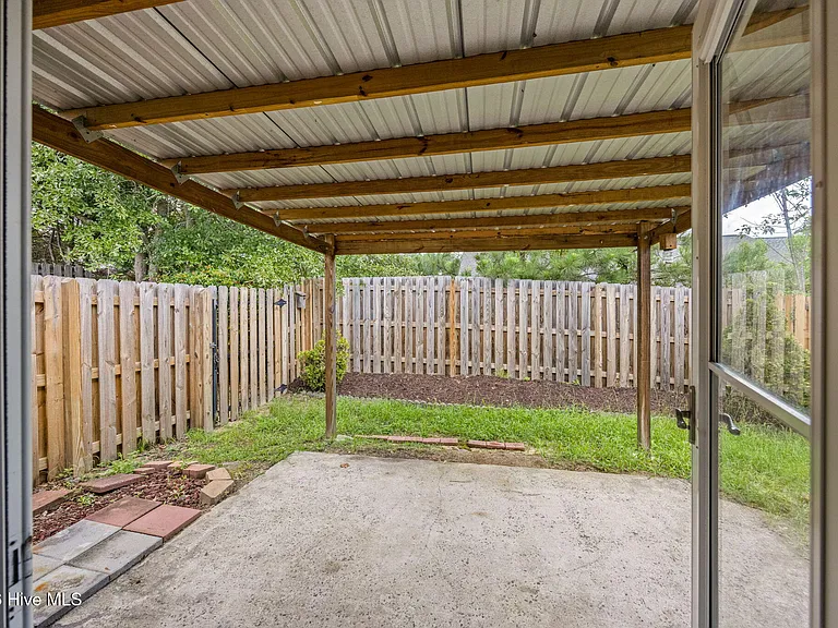 435 Northrop Pl — Photo 26