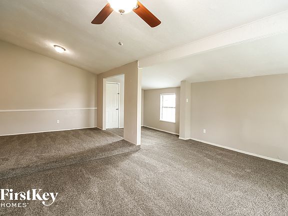 3rd image of 15635 Mendocino Dr