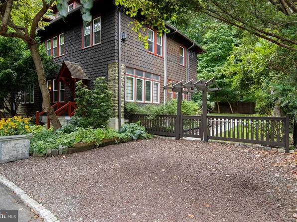 12 Greenwood Pl, Wyncote, PA 19095