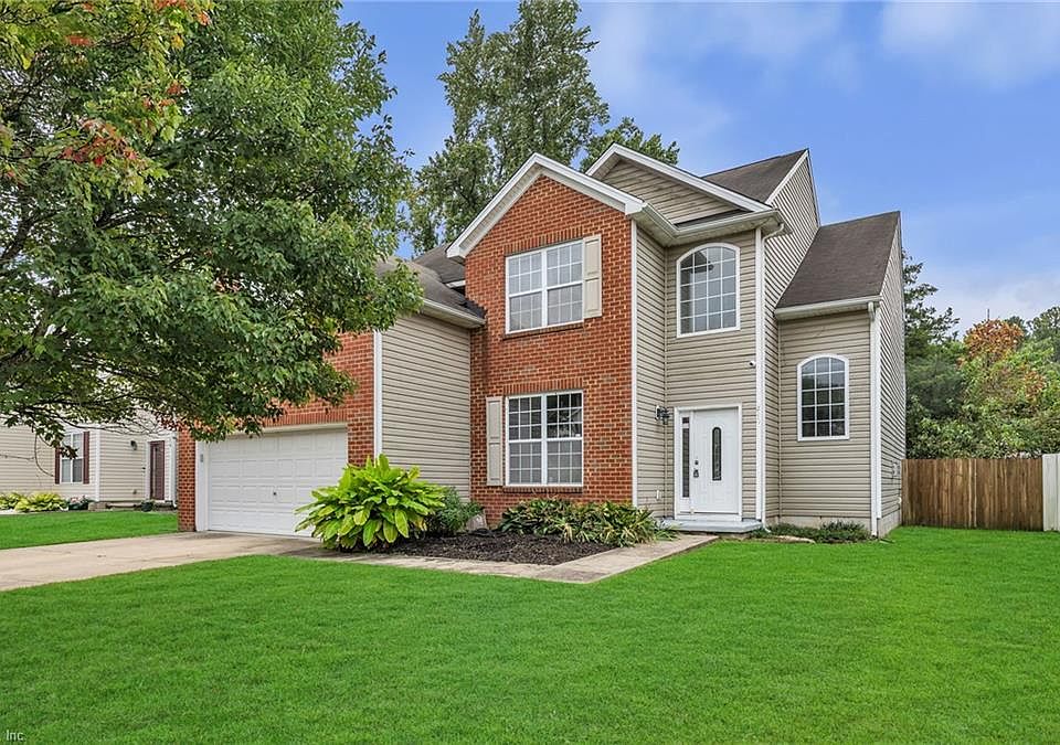 1st image of 216 Lyon Dr