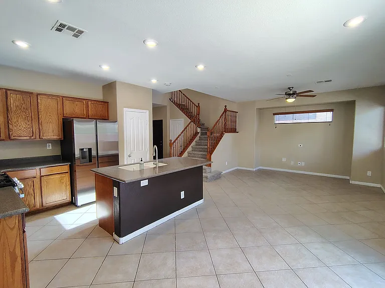 9226 Sunny Oven Ct — Photo 3