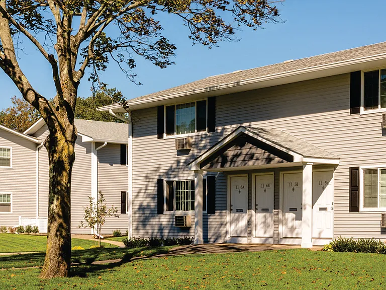 Heatherwood House at Port Jefferson — Photo 11