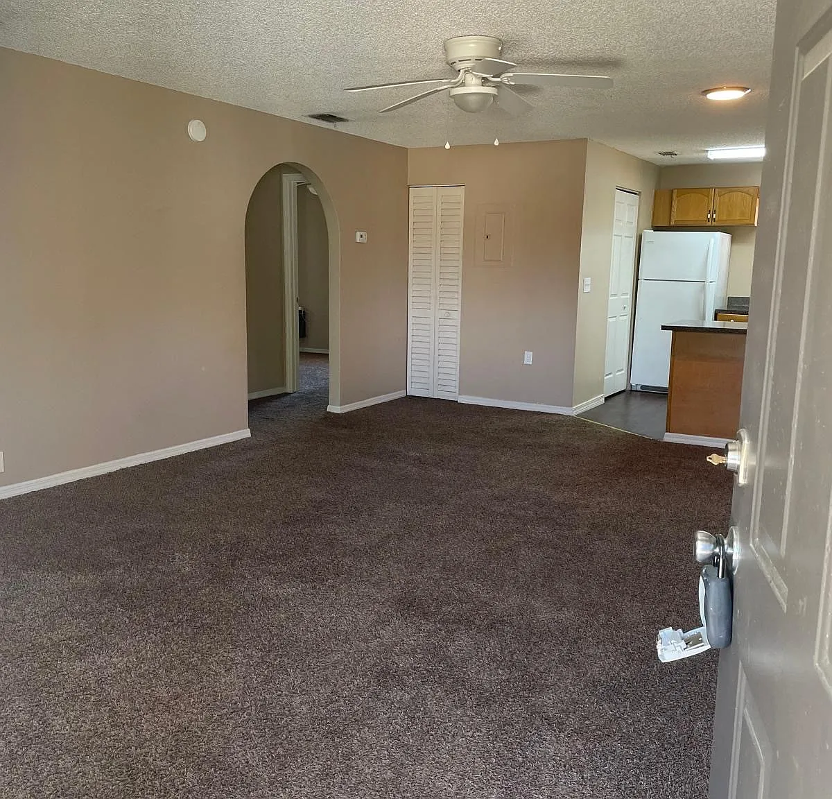 2 bed, 1030 sqft, $1,375 — Photo 4
