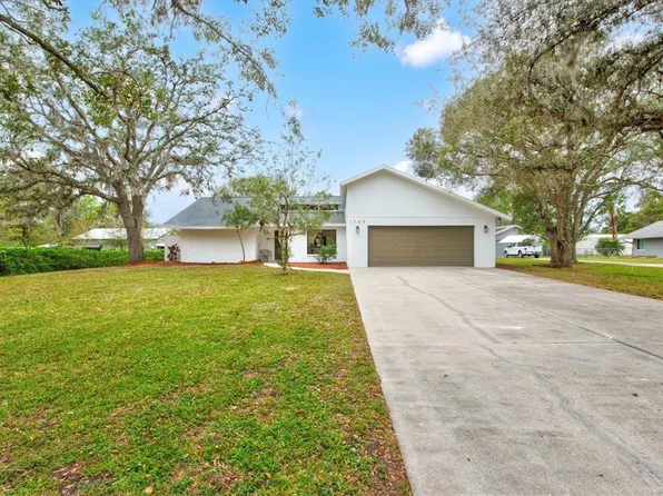 1769 Racimo Dr, Sarasota, FL 34240