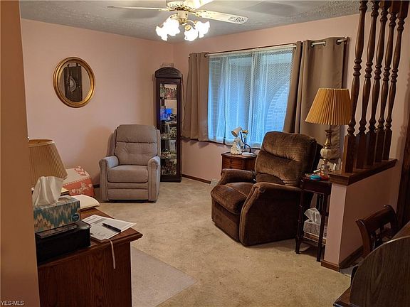 2nd image of 5354 Tanglewood Ave NE