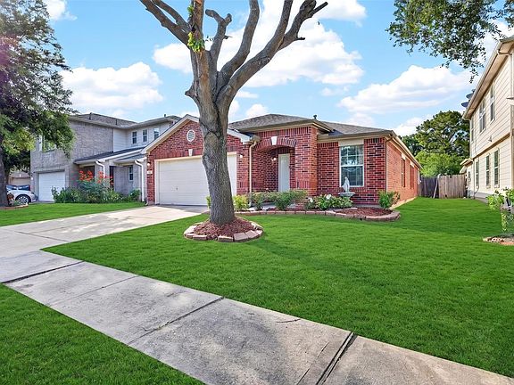 3rd image of 13118 Bentcrest Ct