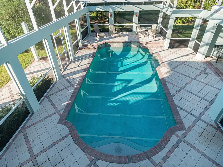 725 Conn Way — Photo 24