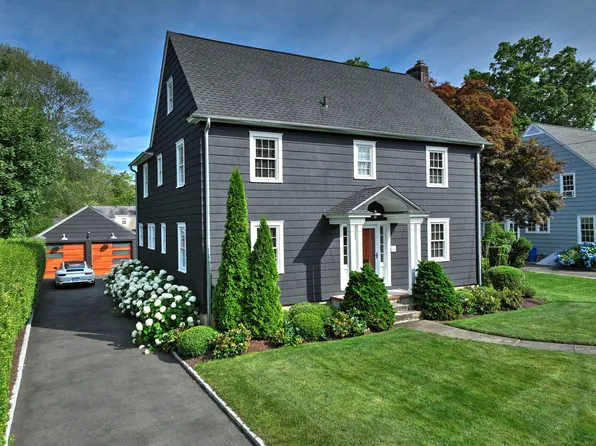 135 Southwood Road, Fairfield, CT 06825