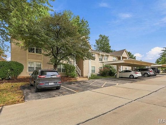 2nd image of 60 Sugar Ridge Ct #6