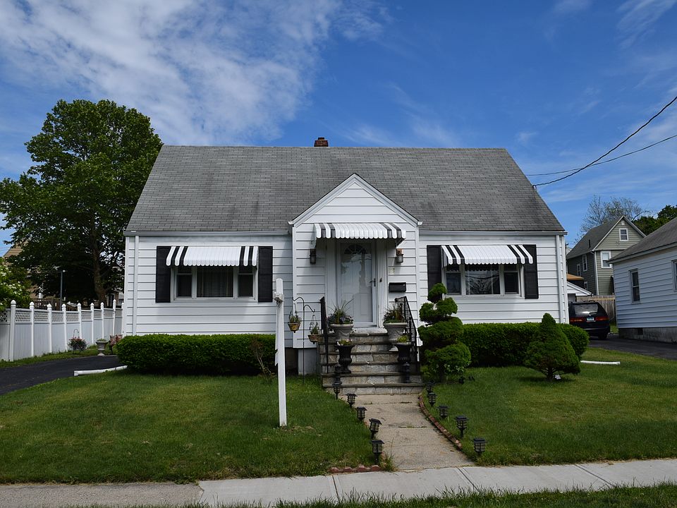 Conveniently located Cape