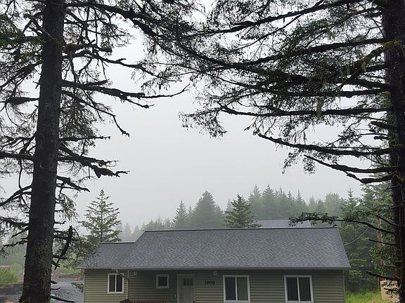 Driveway & front of house