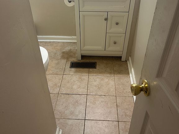 4th image of 5456 Indian Grave Rd