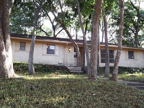5th image of 3308 Greenbriar Ln