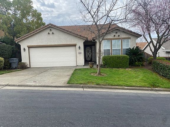 2nd image of 2906 Greens Ct
