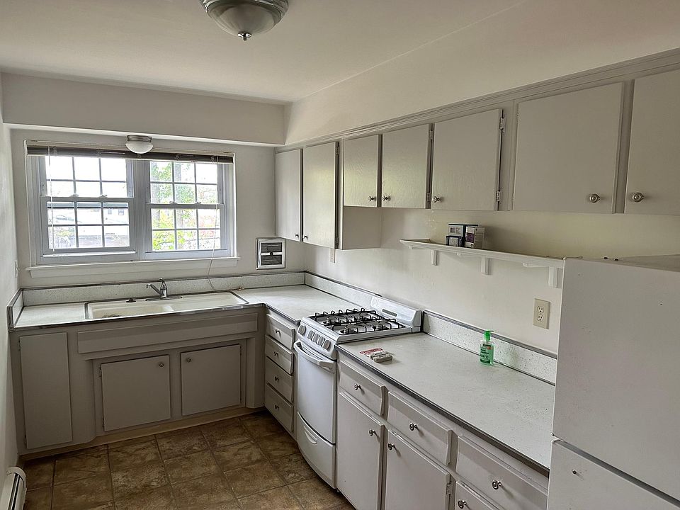 1st image of 30 S Henry St #2A