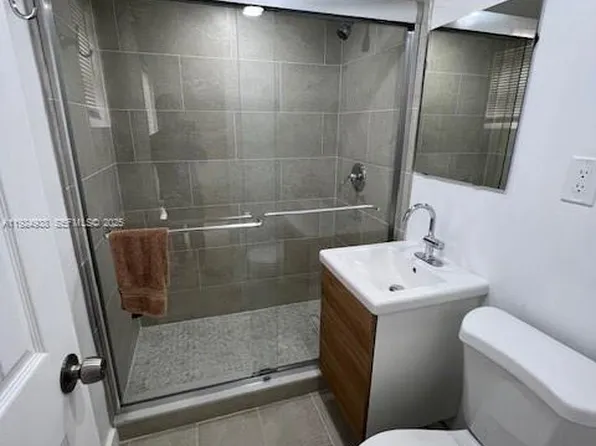 241 S Royal Poinciana Blvd, Miami Springs, FL