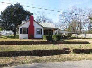 212 2nd St NW, Reform, AL 35481