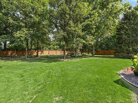 5th image of 38 Fawn Valley Cir
