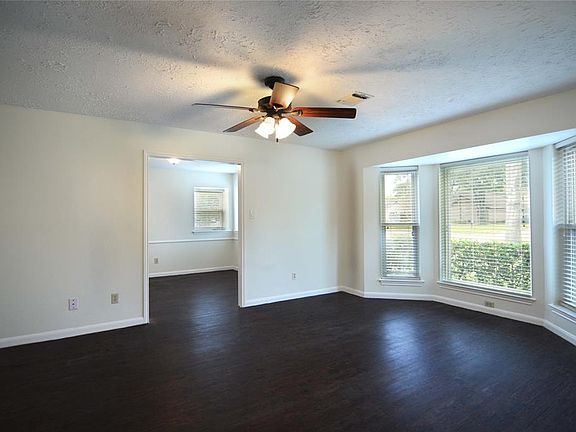 4th image of 15401 Mauna Loa Ln