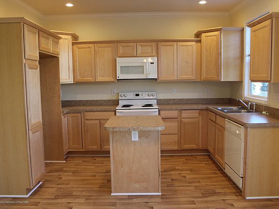 4th image of 456 E Buteo Dr