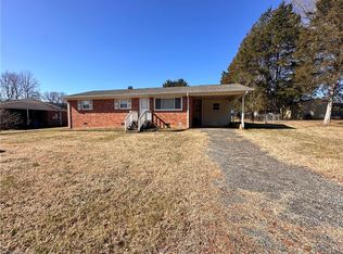 6727 Kathy Lynn Pl, Browns Summit, NC 27214