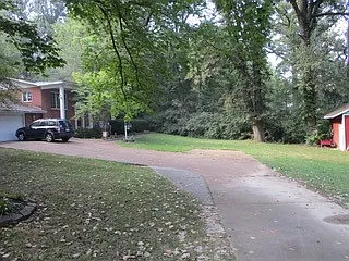 109 Marlo Dr — Photo 2