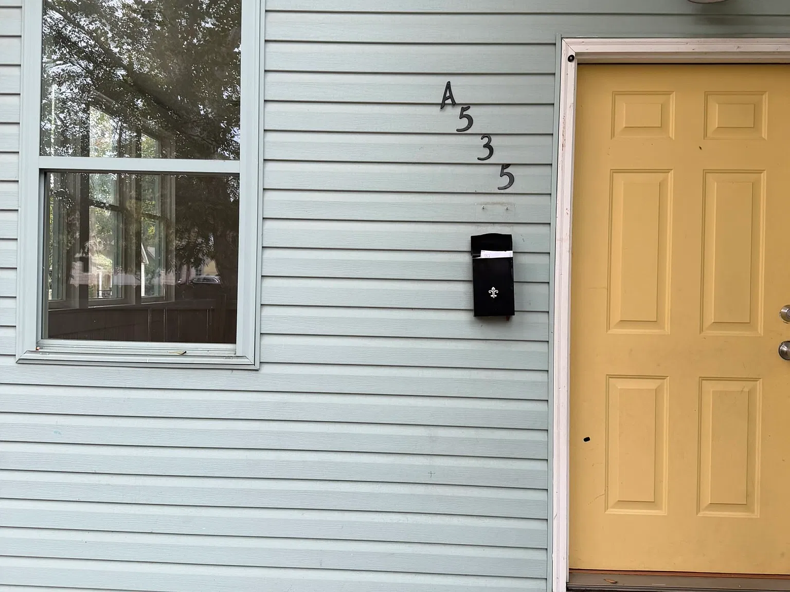 3 bed, 980 sqft, $1,300 — Photo 4