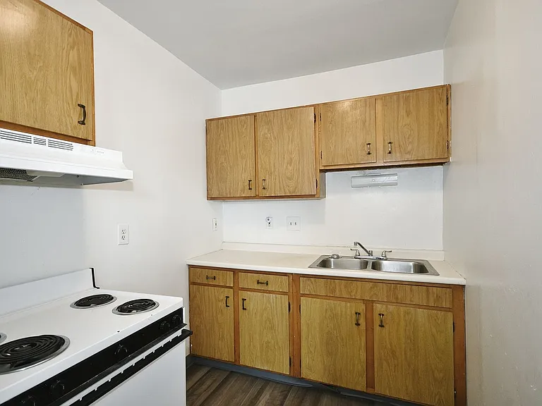 105 Ella St — Photo 14