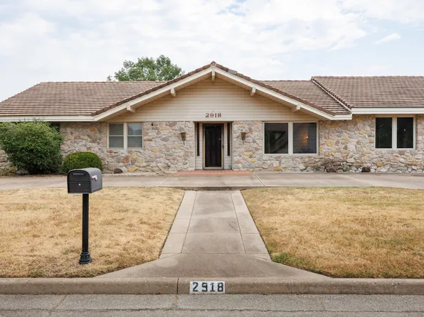 2918 Longridge Ln, Bartlesville, OK 74006