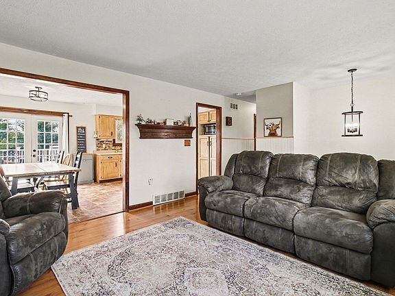 2nd image of 11874 Wilson Rd