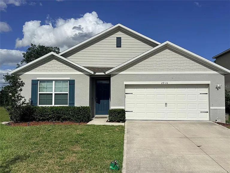 2916 Sunridge Loop — Photo 1