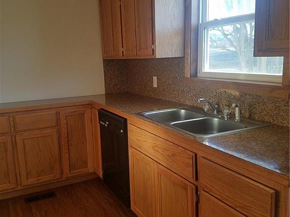 2nd image of 1824 Haynie Ln