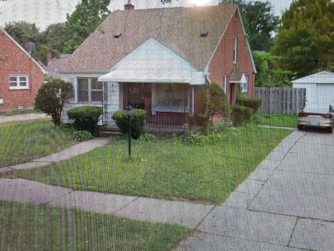 19749 Plainview Ave photo 1