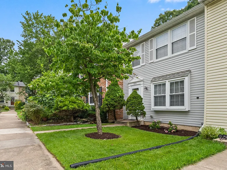 8113 Loving Forest Ct — Photo 4