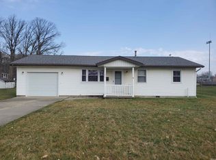 422 Rapp Dr, Churubusco, IN 46723