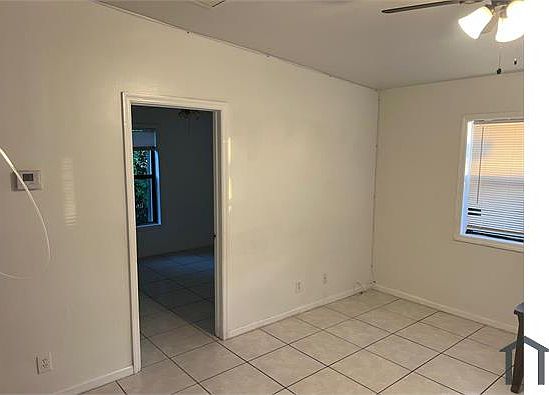 2nd image of 1540 NE 3rd Ave Back U