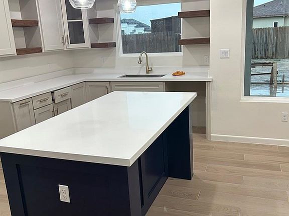 5th image of 9056 New Orleans Ct