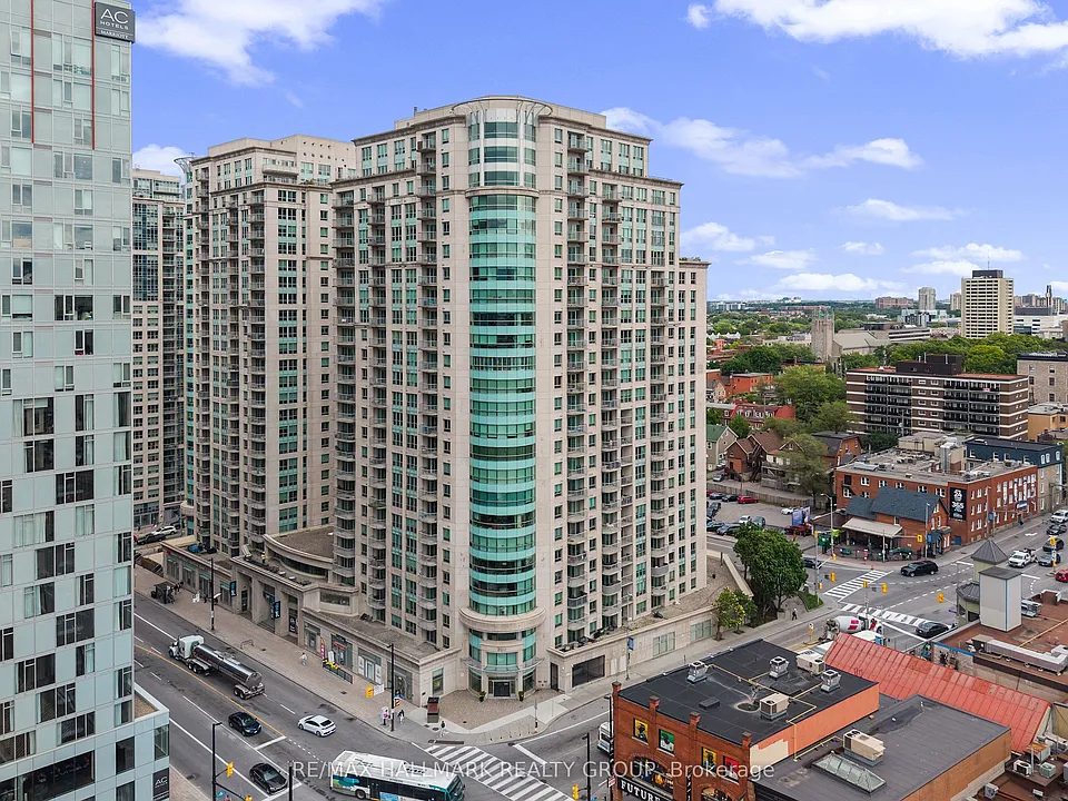 200 Rideau St #1702