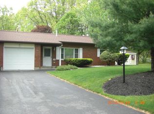 6B Lacosta Dr, Clifton Park, NY 12065