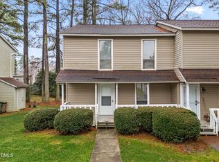 104 Arbuckle Ln, Cary, NC 27511