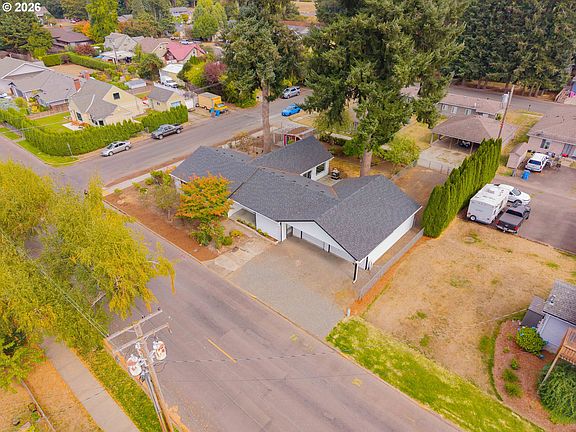 4th image of 200 N 3rd Ave