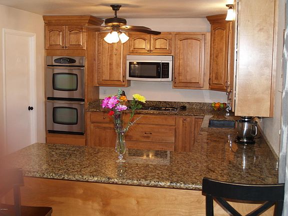 2nd image of 422 E Fordham Dr