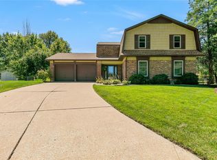 9 Silver City Ct, Saint Peters, MO