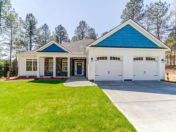3rd image of 985 Summer Lakes Drive